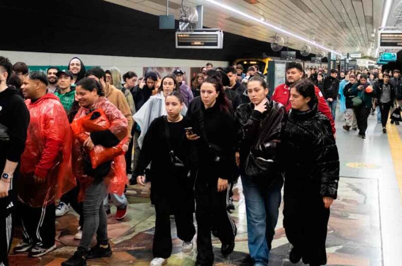 La Línea D del subte extenderá su horario por el show de Lali La Línea D del subte extenderá su horario por el show de Lali