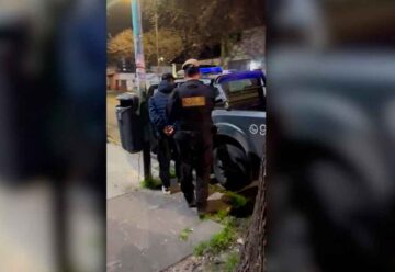 La Policía detuvo a tres ladrones que intentaron robar una motoLa Policía detuvo a tres ladrones que intentaron robar una moto