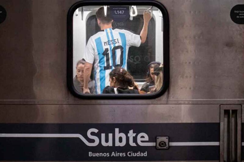 El Subte extenderá el horario por el partido despedida de Messi El Subte extenderá el horario por el partido despedida de Messi
